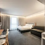 Express & - Rives De Vesle By Ihg 4* Reims