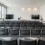 Hotel Express & - Rives De Vesle By Ihg 4*