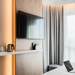 Hotel Express & - Rives De Vesle By Ihg Reims