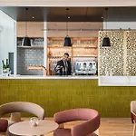 Express & - Rives De Vesle By Ihg Hotel 4*