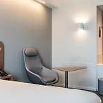 Express & - Rives De Vesle By Ihg 4*