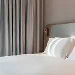 Express & - Rives De Vesle By Ihg Hotel