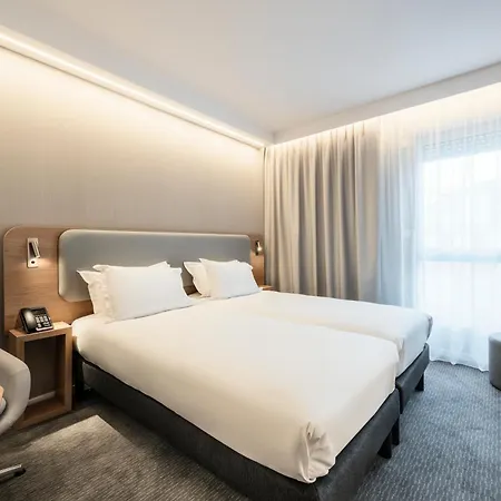 Express & - Rives De Vesle By Ihg 4* رانس
