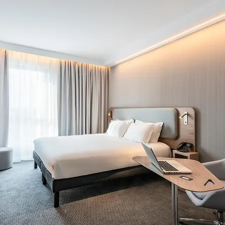فندق Express & - Rives De Vesle By Ihg