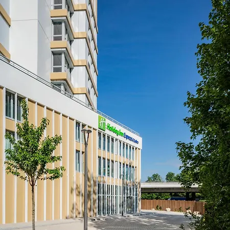 Express & - Rives De Vesle By Ihg Hotel Reims