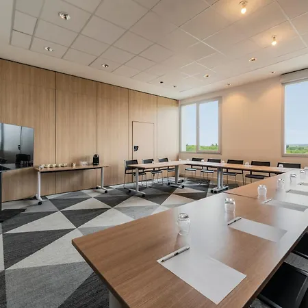 Express & - Rives De Vesle By Ihg Reims