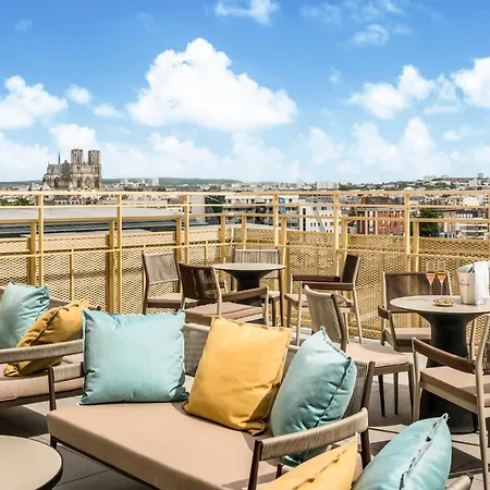 Express&suites - Rives De Vesle By Ihg Reims