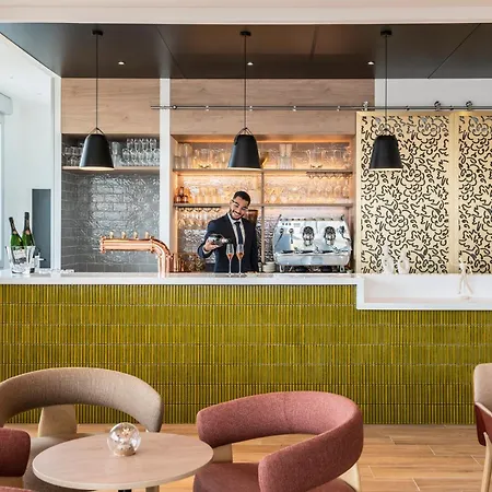 Express & - Rives De Vesle By Ihg Hotel 4*