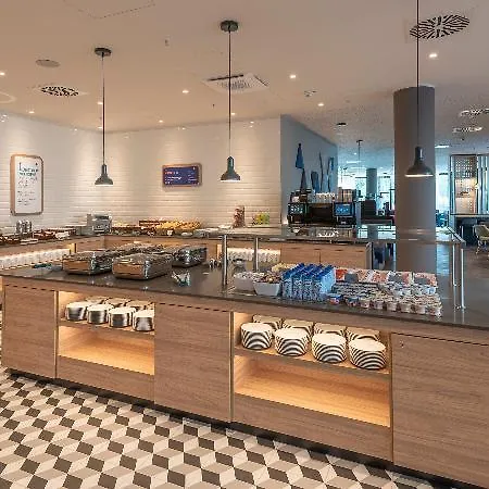 Hotel Express & - Rives De Vesle By Ihg