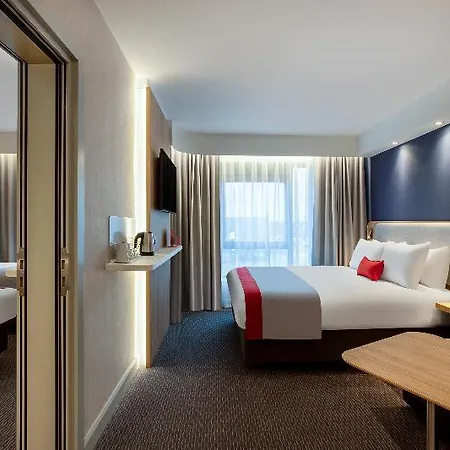 Hotel Express & - Rives De Vesle By Ihg
