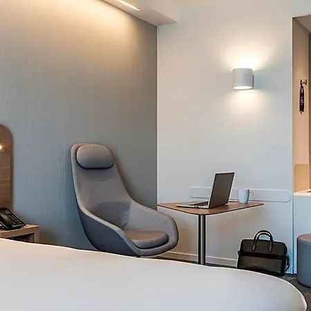 Express & - Rives De Vesle By Ihg Hotel