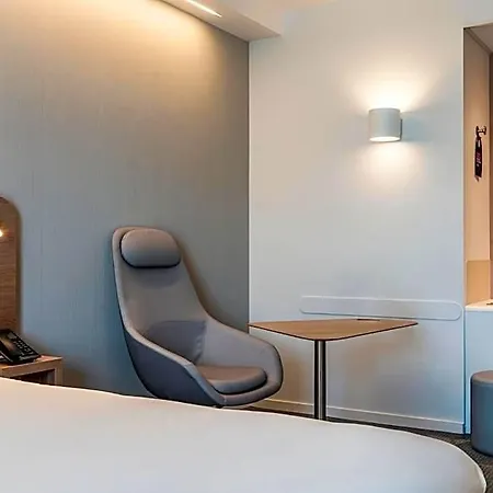 Hotel Express & - Rives De Vesle By Ihg 4*