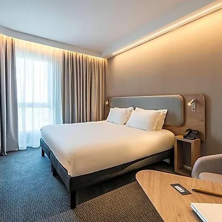 Express & - Rives De Vesle By Ihg Hotel Reims