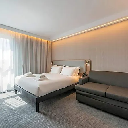 Express & - Rives De Vesle By Ihg Hotel Reims