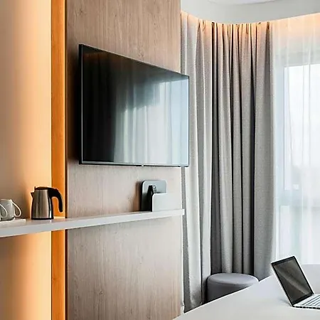 Express & - Rives De Vesle By Ihg Hotel Reims