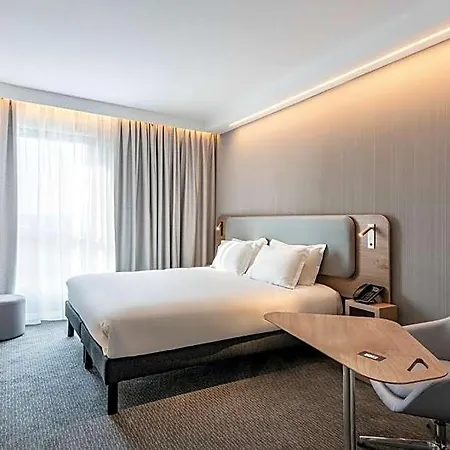 Express & - Rives De Vesle By Ihg Hotel Reims