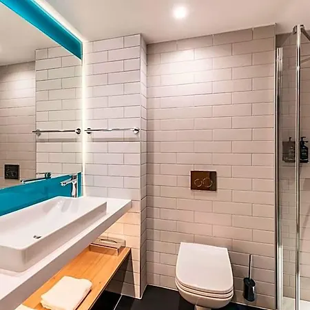Express & - Rives De Vesle By Ihg Hotel