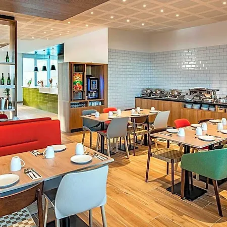 Express & - Rives De Vesle By Ihg Hotel