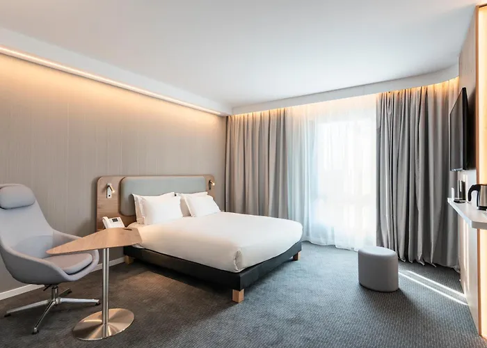 Hotel Express & - Rives De Vesle By Ihg Remeš