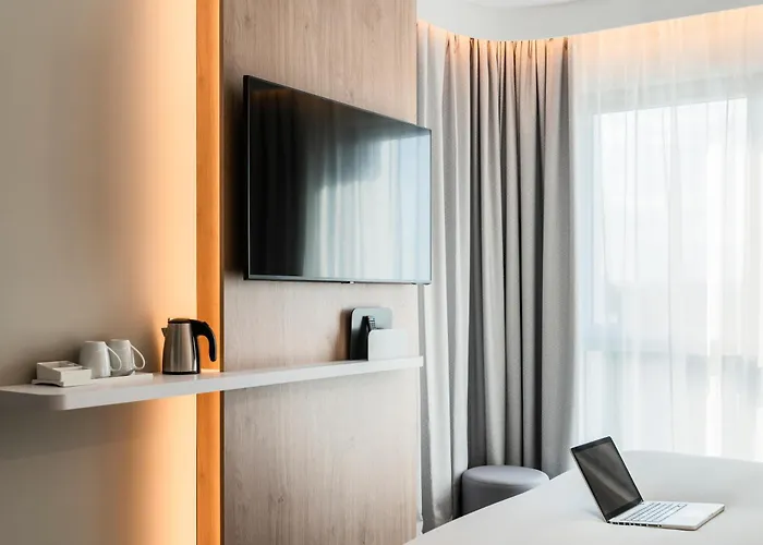 Hotel Express & - Rives De Vesle By Ihg Remeš