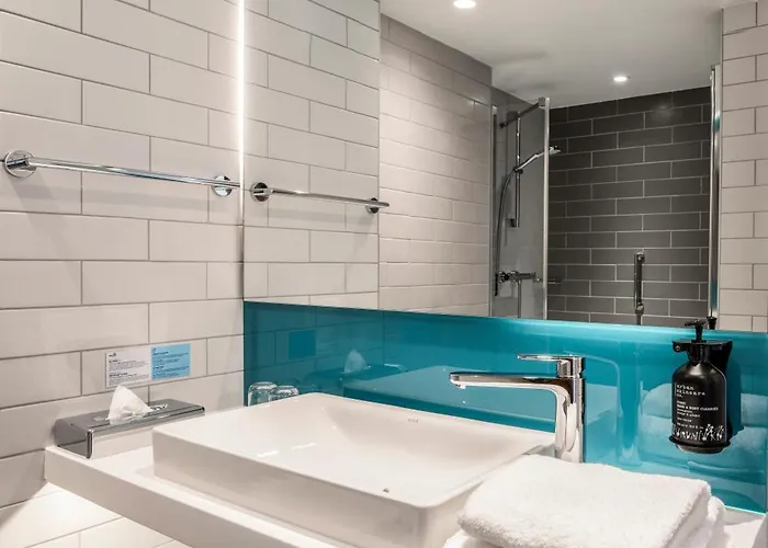 Express & - Rives De Vesle By Ihg Hotel 4*