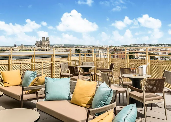 Express&suites - Rives De Vesle By Ihg Reims