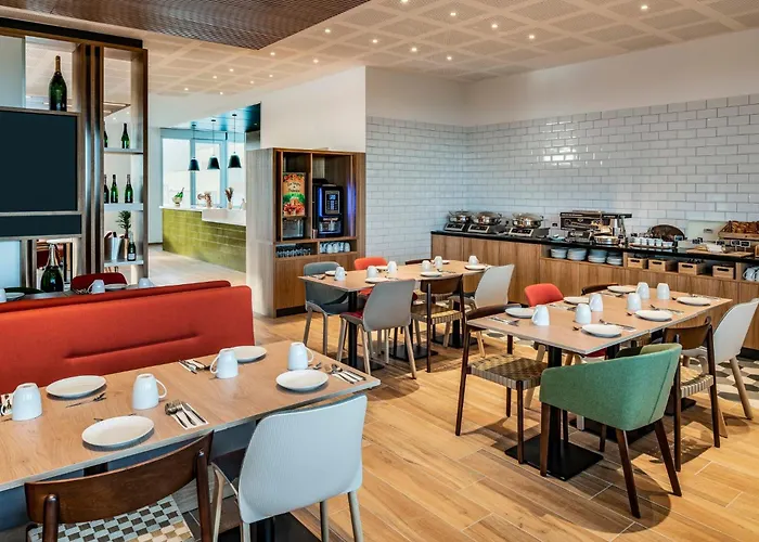 Express & - Rives De Vesle By Ihg Hotel Remeš