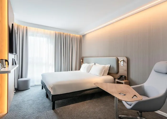 Express & - Rives De Vesle By Ihg